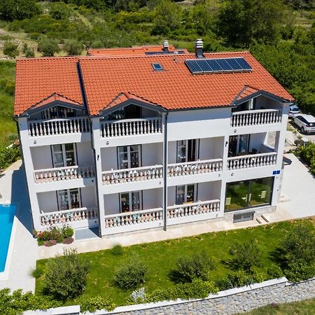 Bed & Breakfast Dosen IV Baska  Exterior photo