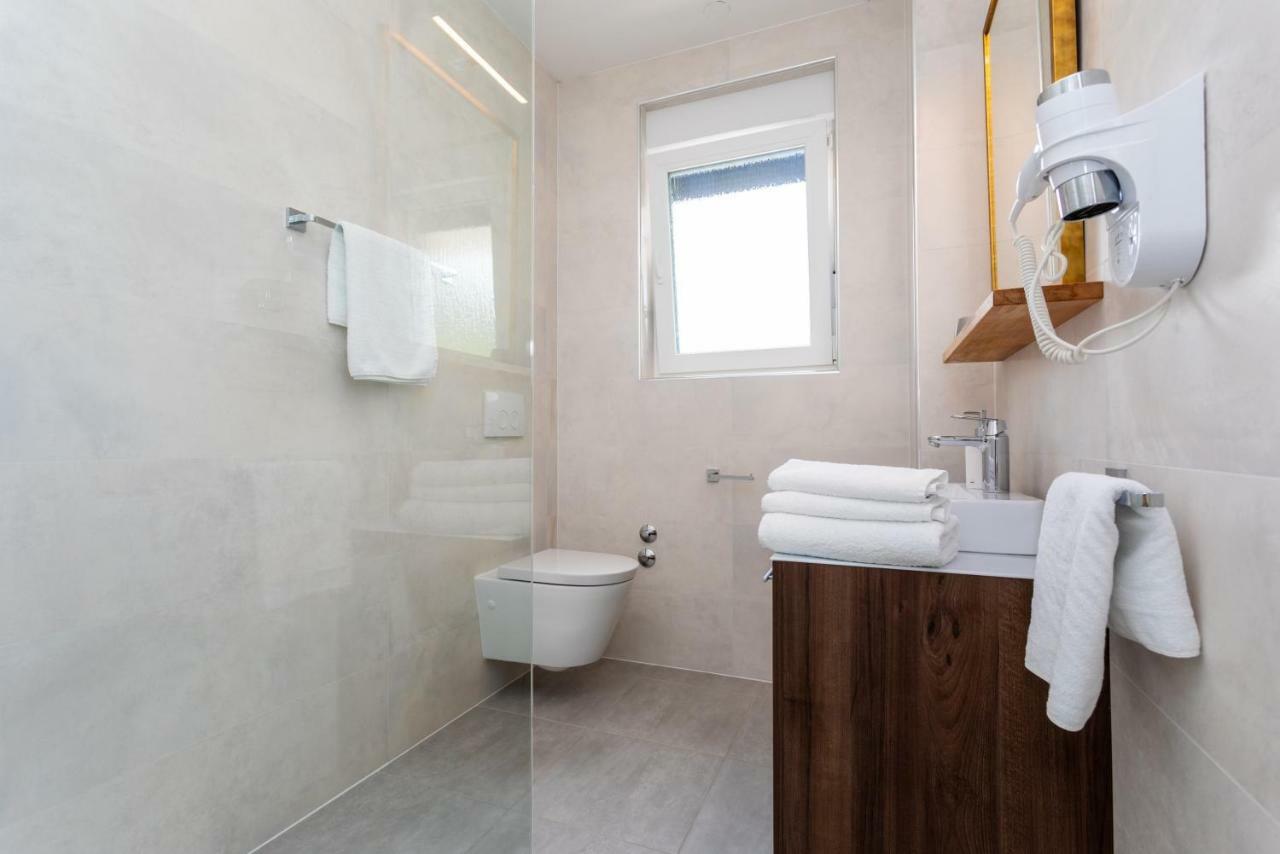 Bed & Breakfast Dosen IV Baska  Exterior photo