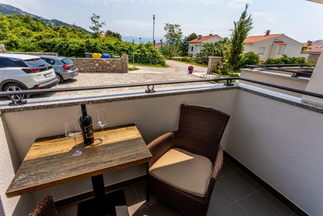 Bed & Breakfast Dosen IV Baska  Exterior photo