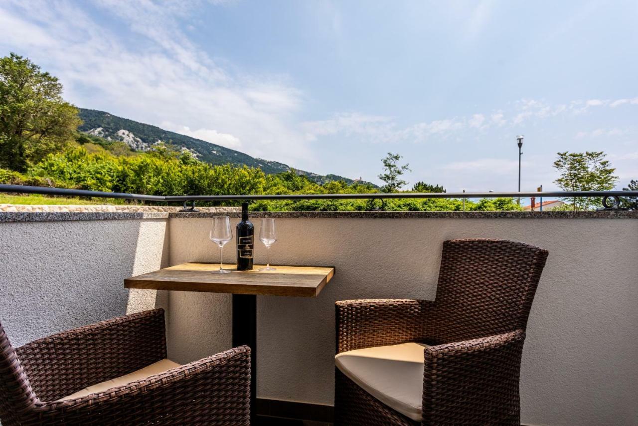 Bed & Breakfast Dosen IV Baska  Exterior photo