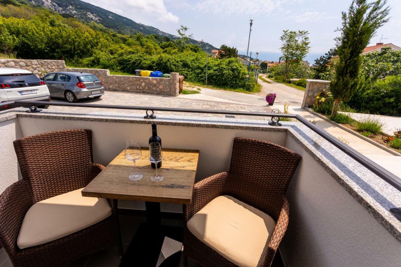 Bed & Breakfast Dosen IV Baska  Exterior photo