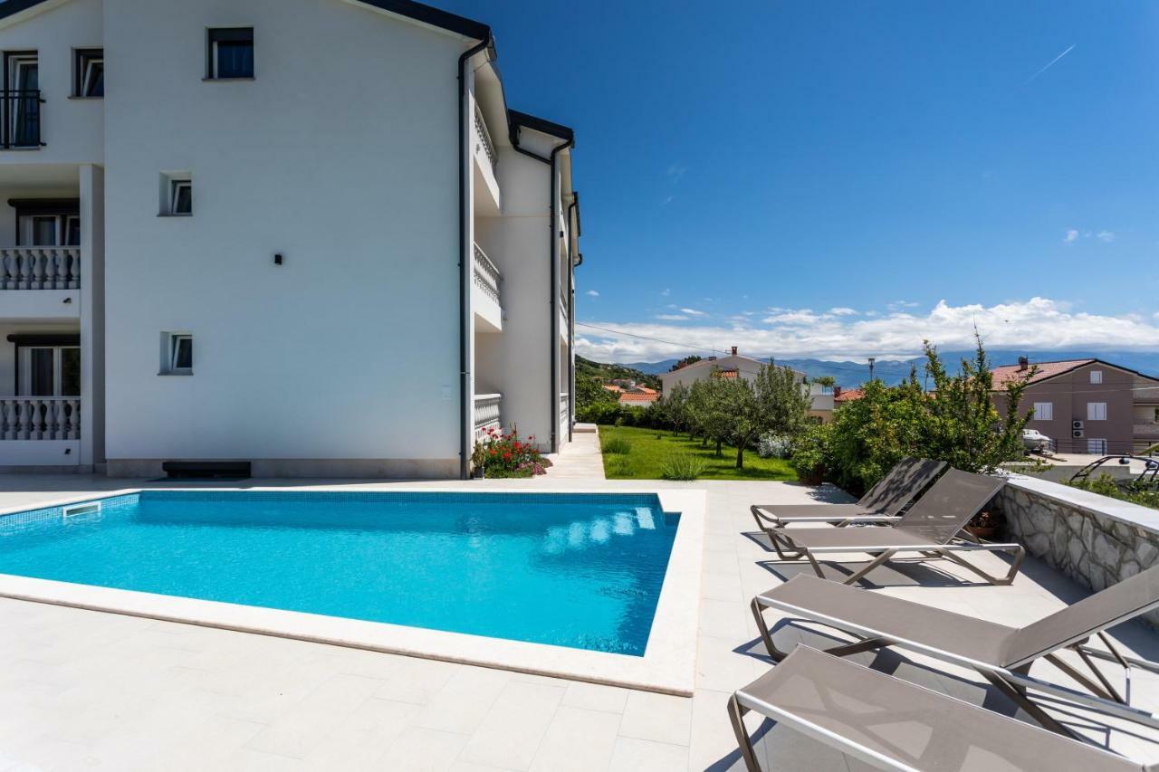Bed & Breakfast Dosen IV Baska  Exterior photo